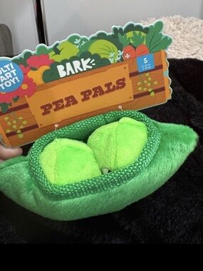 Bark ‘Pea Pals’ Plush Dog Toy(s)